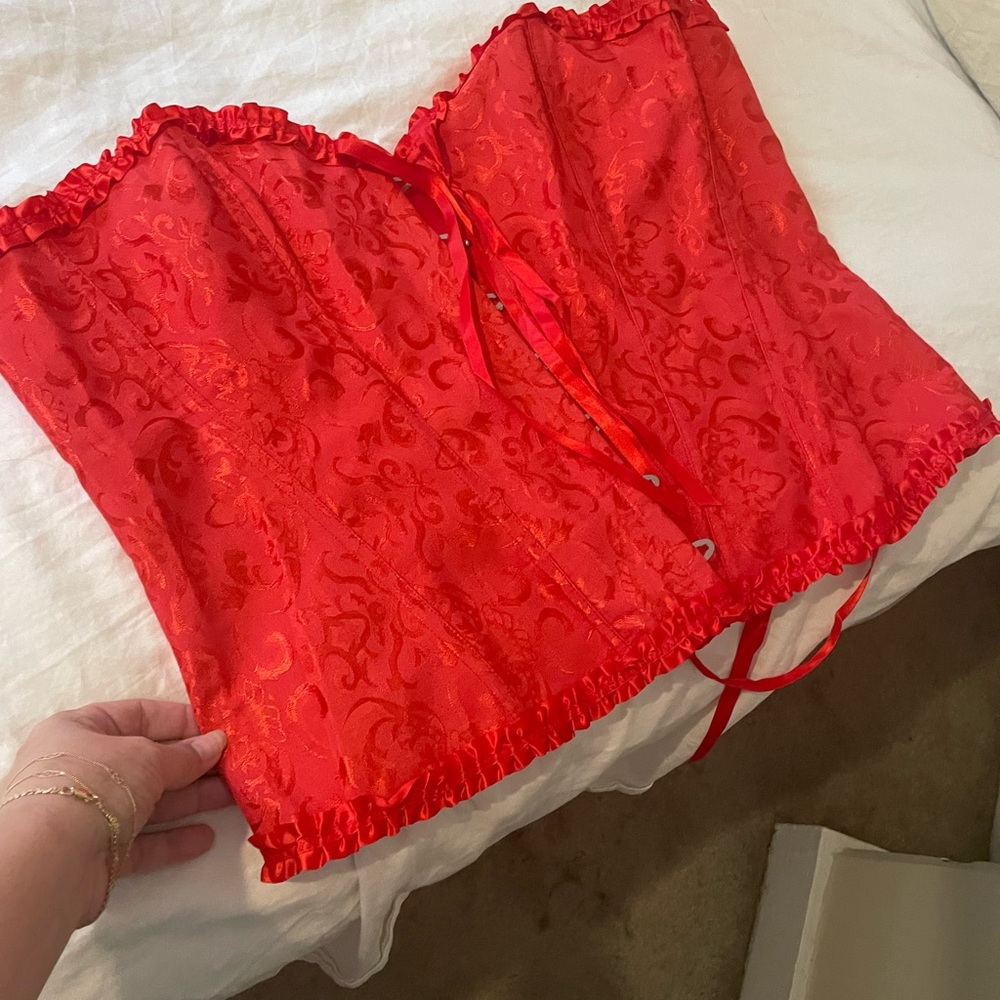 Red Satin Corset – Size 6XL